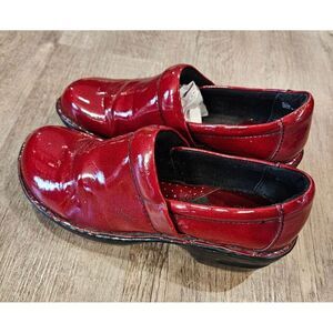 Born BOC Peggy Red Patent Clogs Womens Size‎ 7 Pre-owned EuC